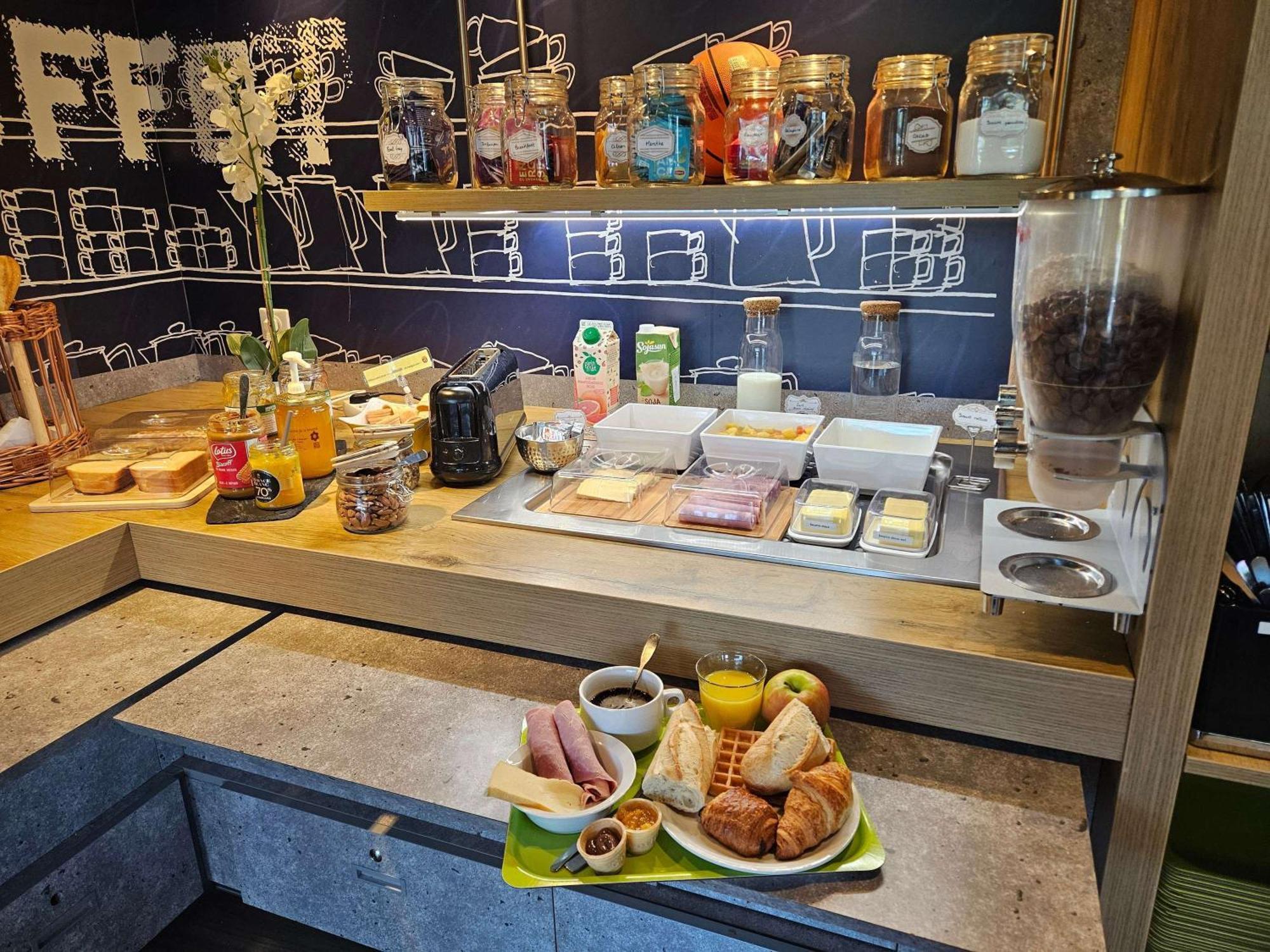 Ibis Budget Clermont Ferrand Sud Aubière المظهر الخارجي الصورة